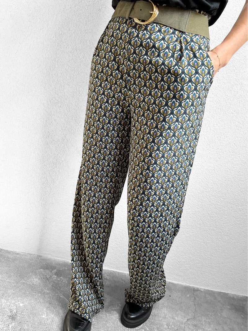 Pantalon en tissu à motif avec ceinture